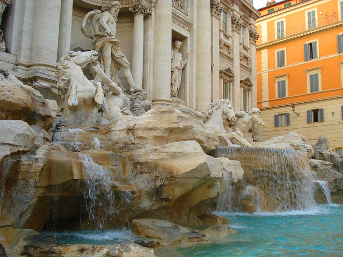 Trevi Fountain in Rome Italy