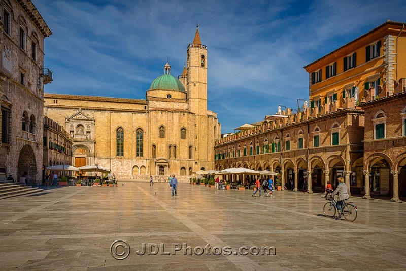 Join the festa in Ascoli Piceno. Looking to discover the real Italy? Look no further than this medieval town. 