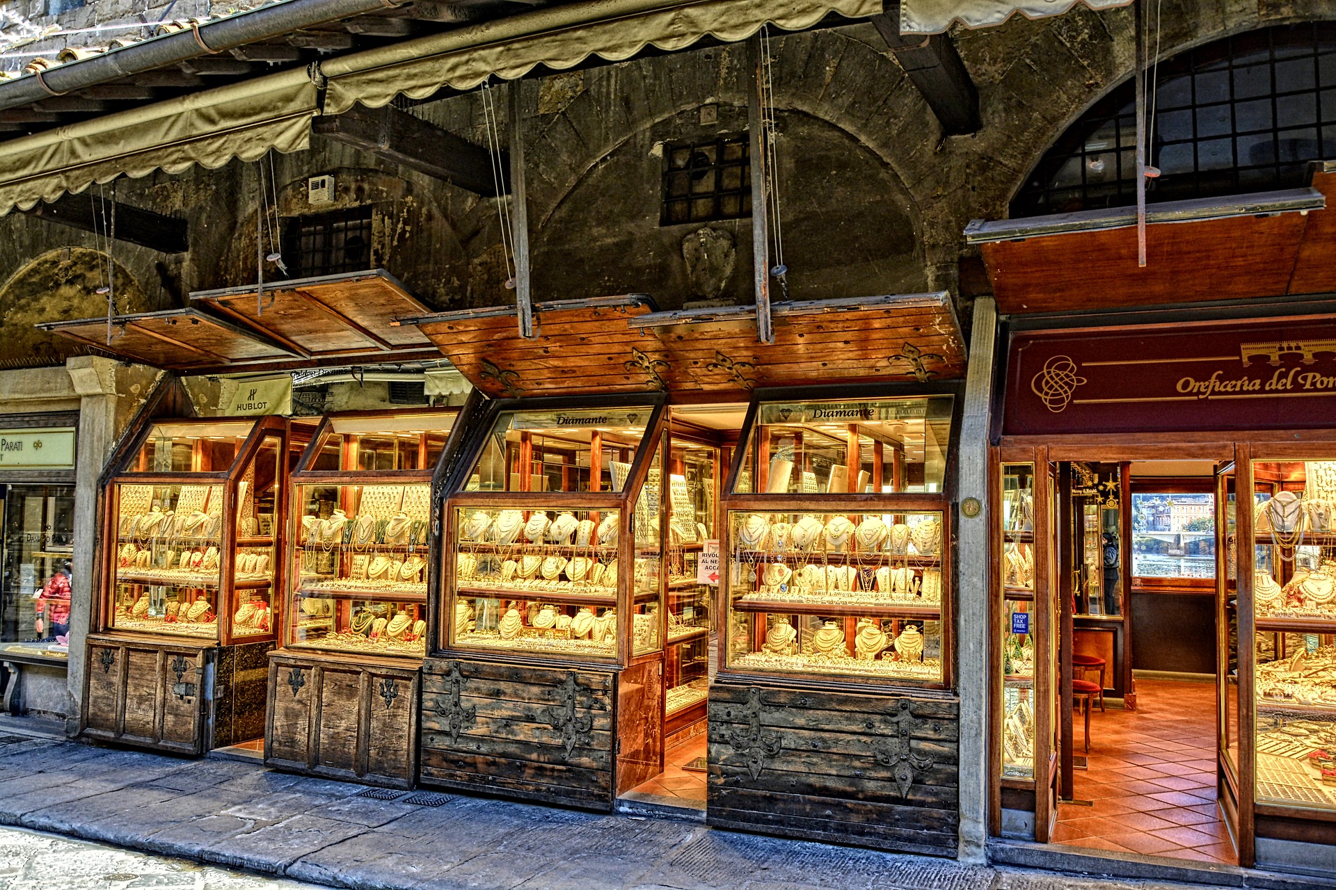shop on the Ponte Vecchio Bridge in Florence shop on the Ponte Vecchio Bridge in Florence