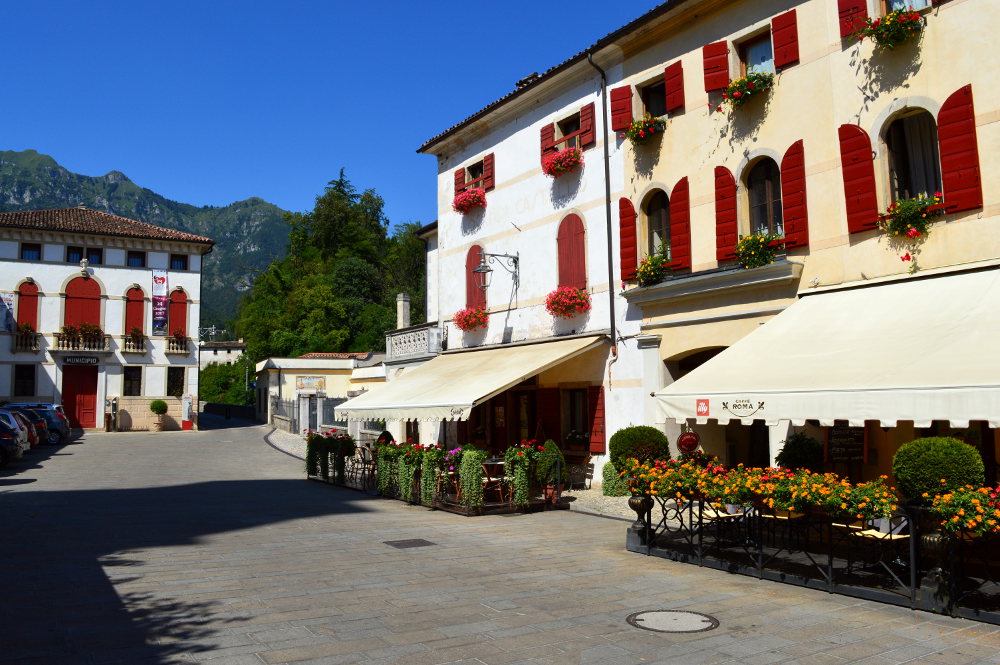 Piazza in Cison di Valmarino Piazza in Cison di Valmarino