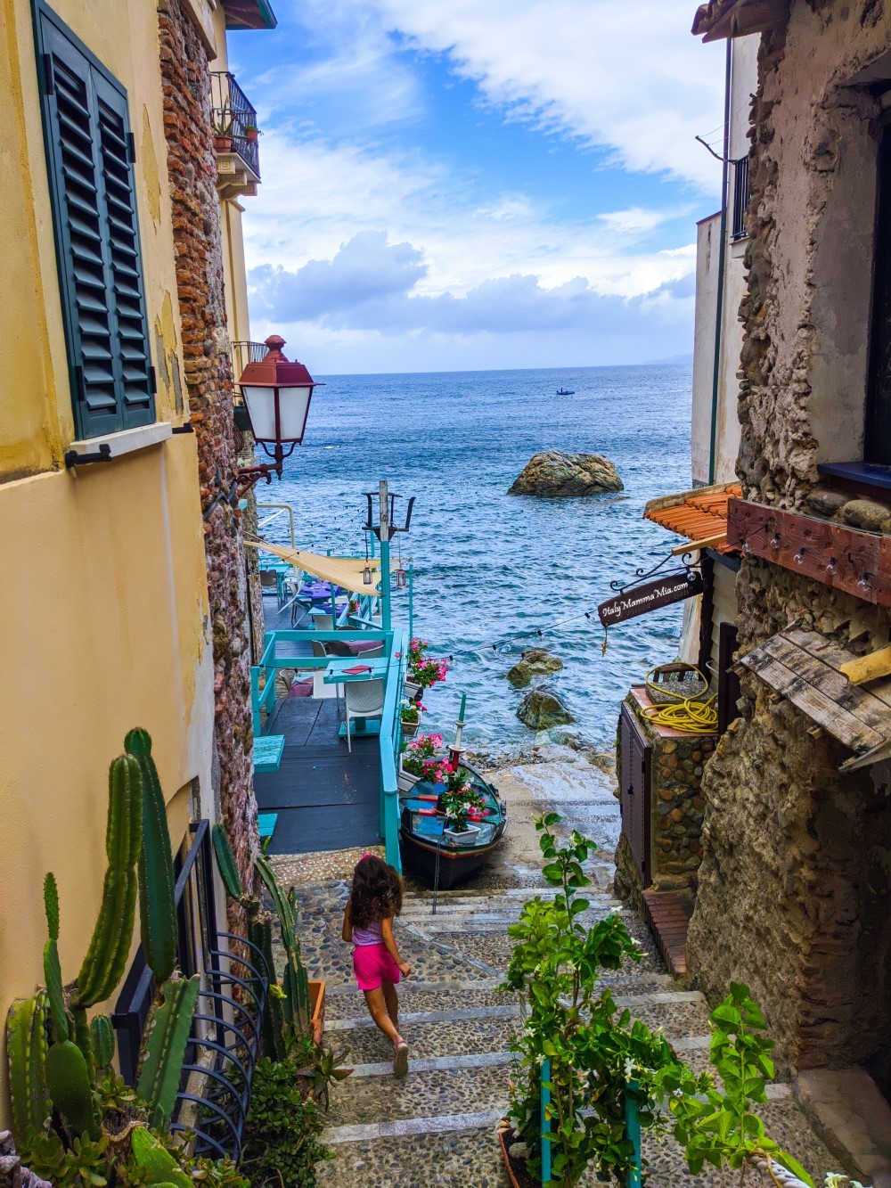 Chianalea girl running home