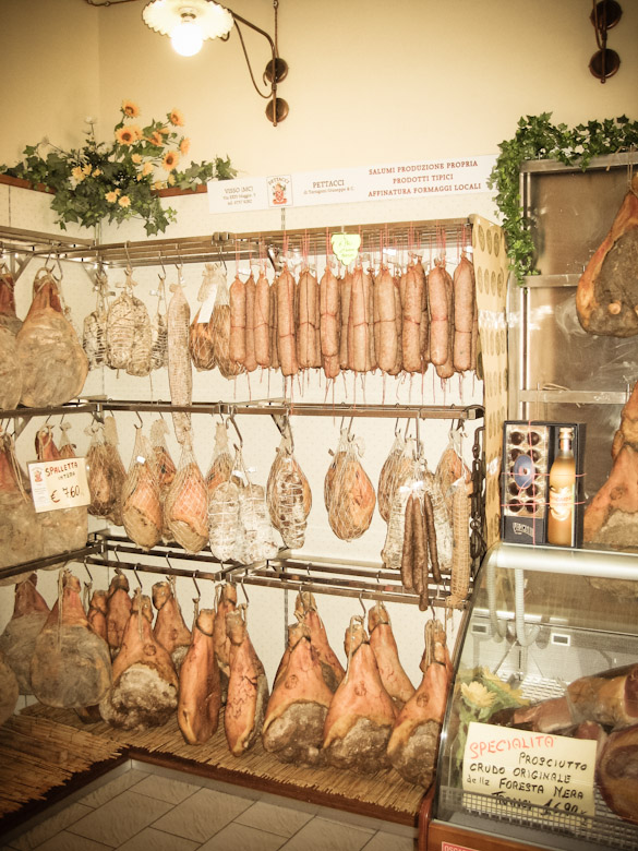 Local shop in Le Marche
