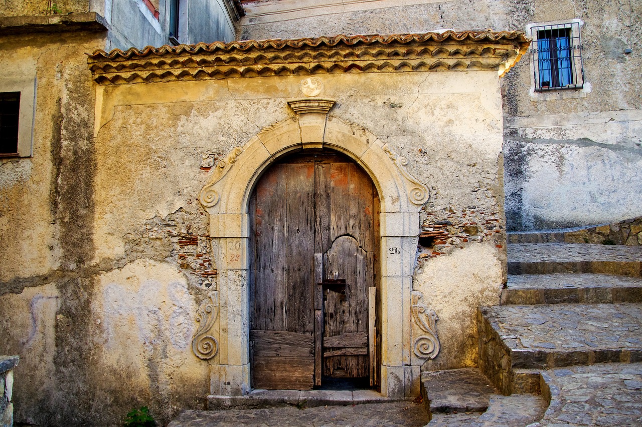 Old house to restore in Calabria Old house to restore in Calabria